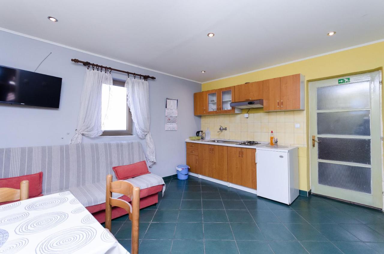 Apartments Zeljka Mundanije Экстерьер фото