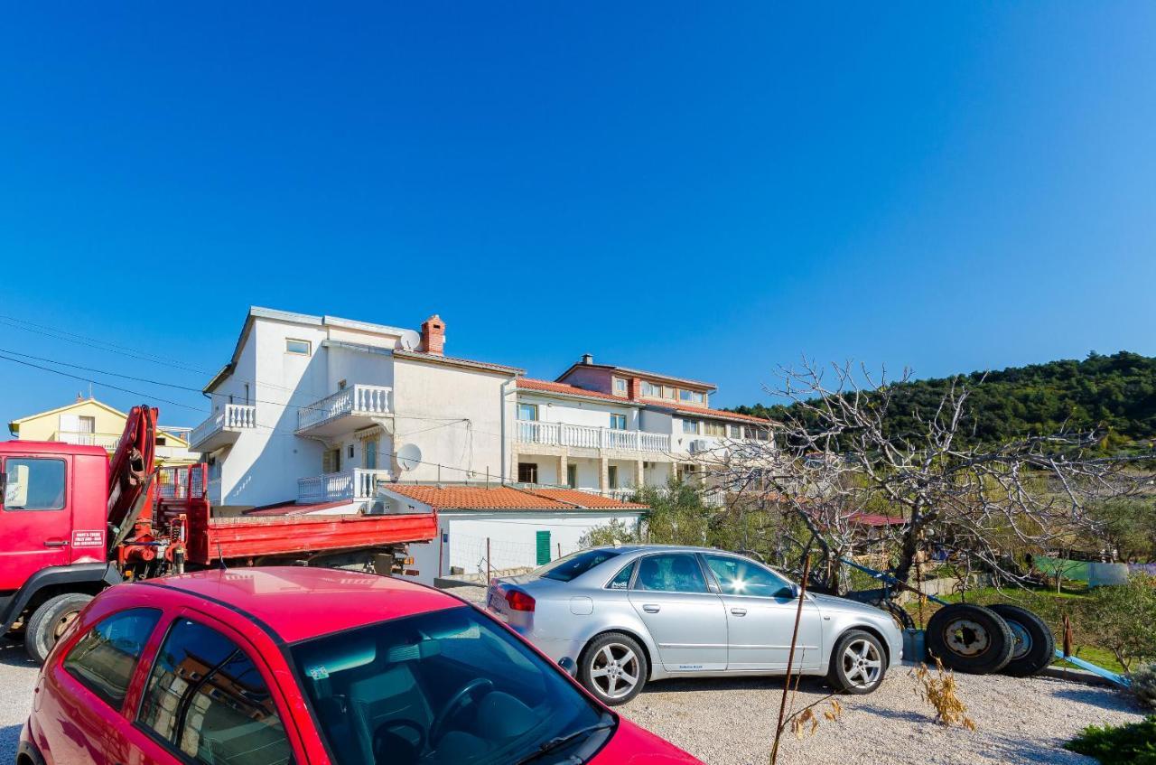 Apartments Zeljka Mundanije Экстерьер фото