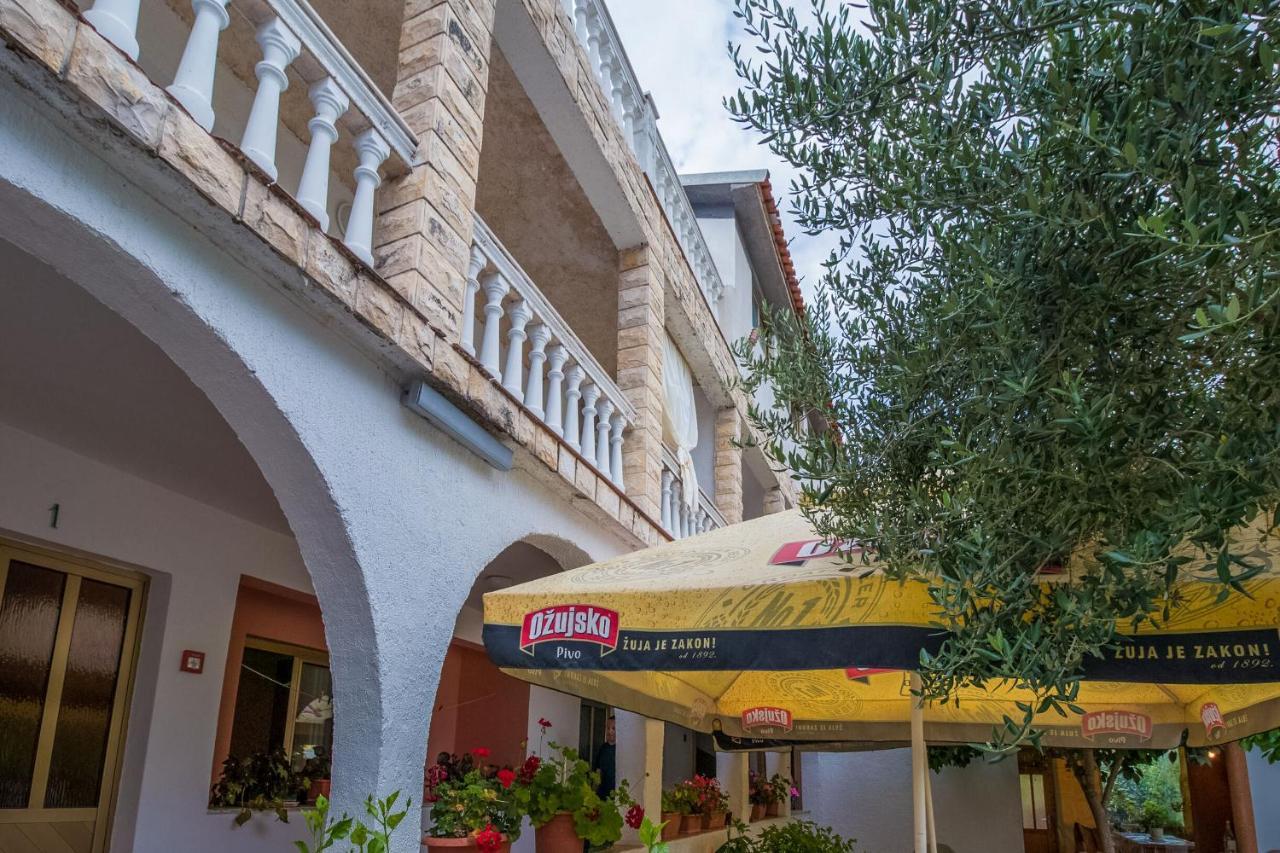 Apartments Zeljka Mundanije Экстерьер фото