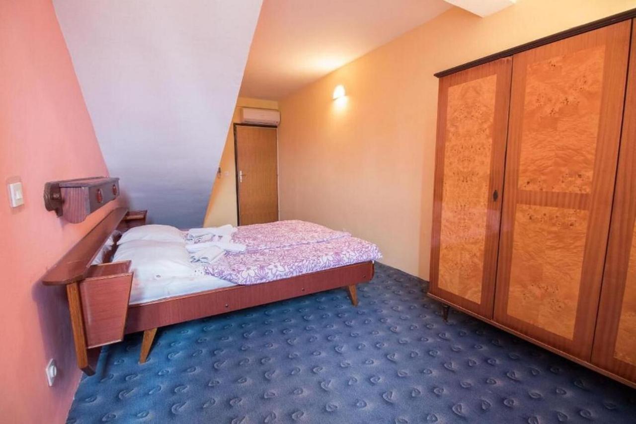 Apartments Zeljka Mundanije Экстерьер фото