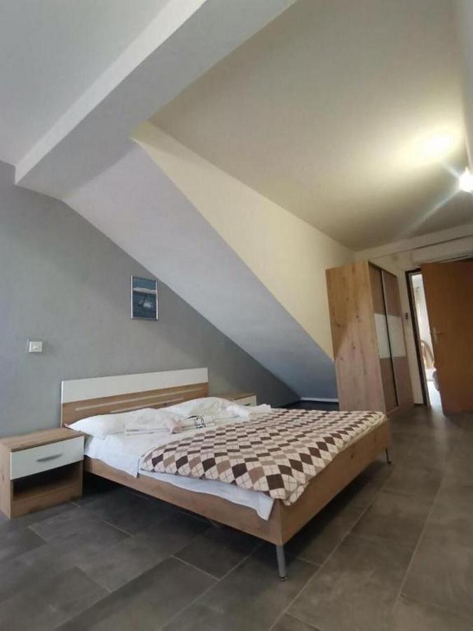 Apartments Zeljka Mundanije Экстерьер фото