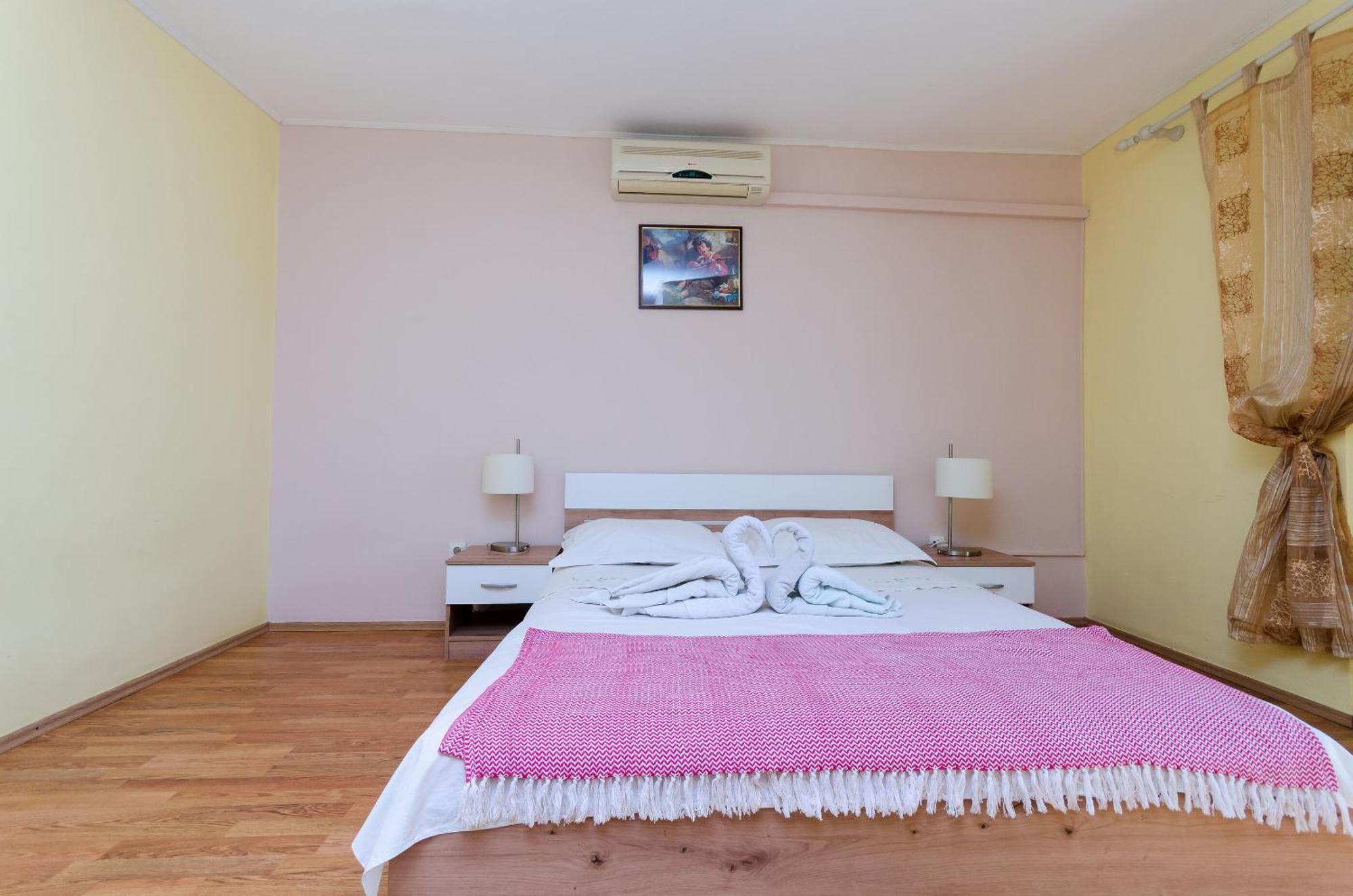 Apartments Zeljka Mundanije Экстерьер фото